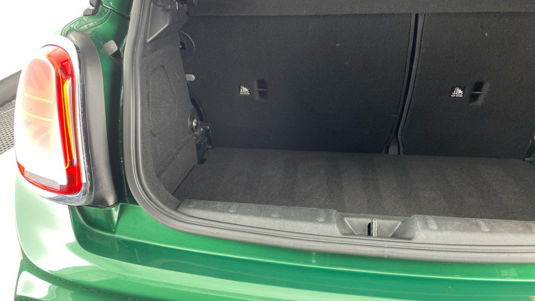 MINI Hatchback 2.0 Cooper S Sport II 3dr Auto [Comfort/Nav Pack] Petrol Hatchback